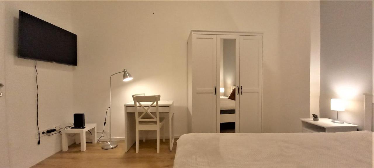 Quiet And Private Studio In The Center Appartamento Budapest Esterno foto