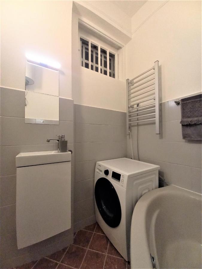 Quiet And Private Studio In The Center Appartamento Budapest Esterno foto